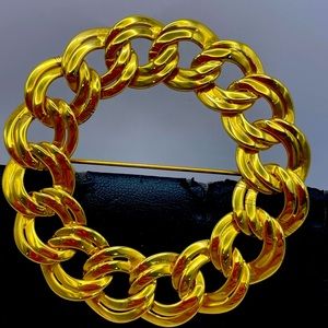 Signed Monet Brooch Vintage Pin circle round Faux Goldtone Costume Jewelry